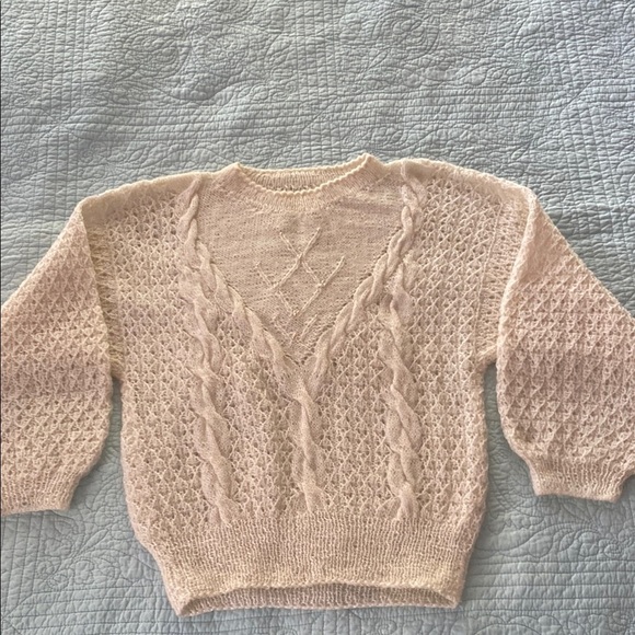 Vintage Cream V-Neck Sweater with Elegant Knit Design and Bell Sleeves - Picture 1 of 4